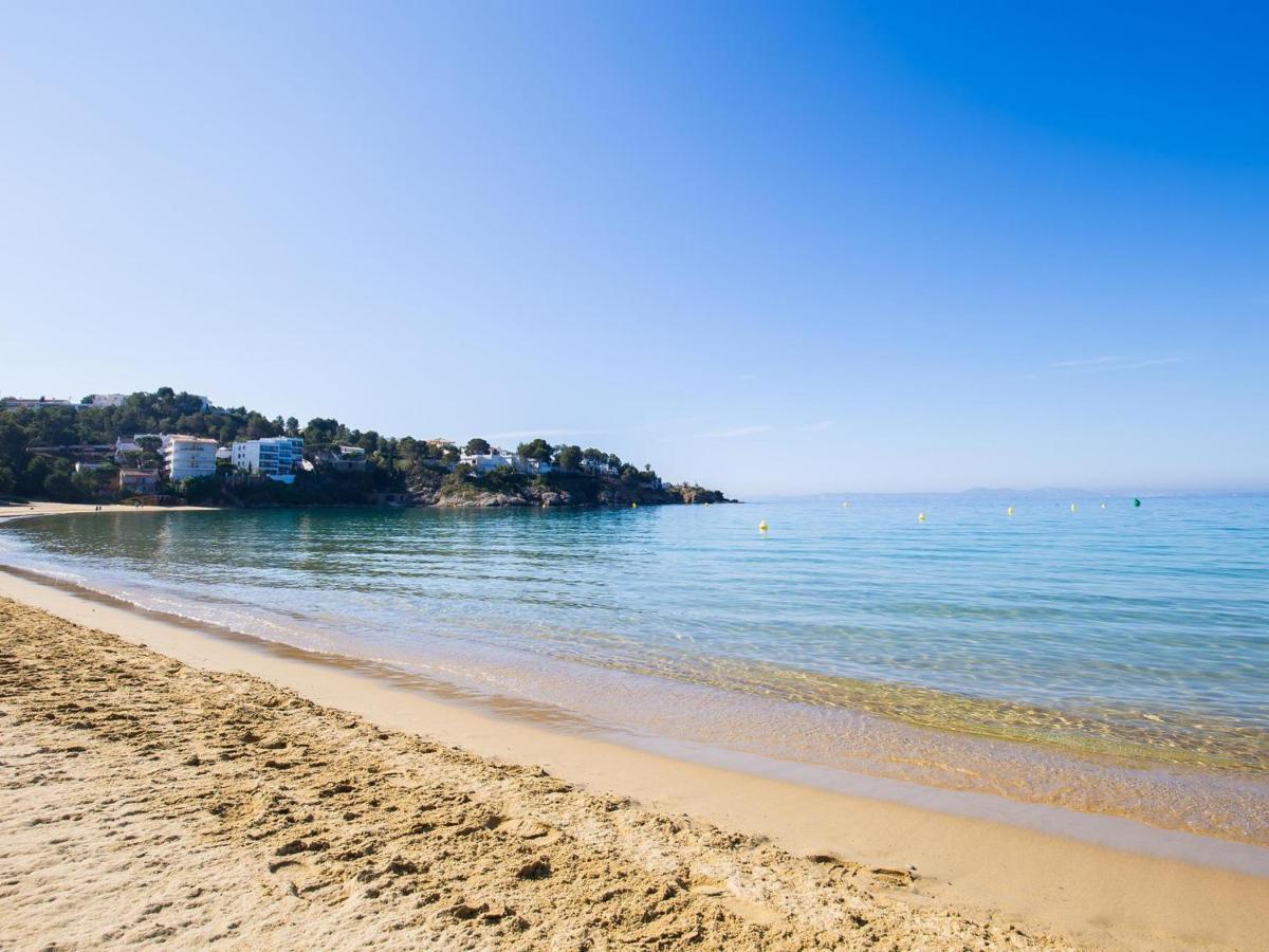 Casa Almadrava - Casa En Situacion Privilegiada En La Playa De Almadrava Hébergement de vacances *